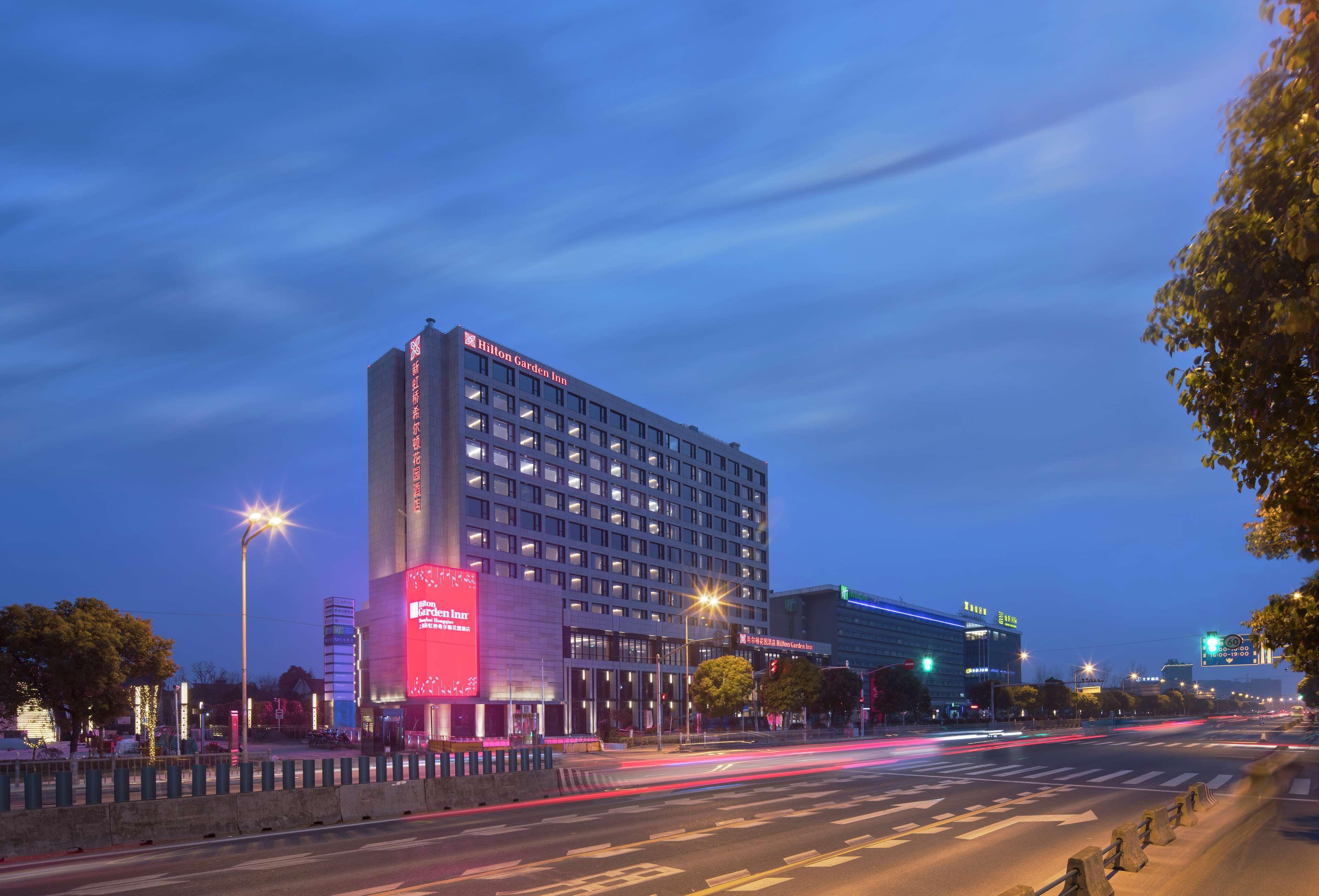 Hilton Garden Inn Shanghai Hongqiao Necc Exterior photo