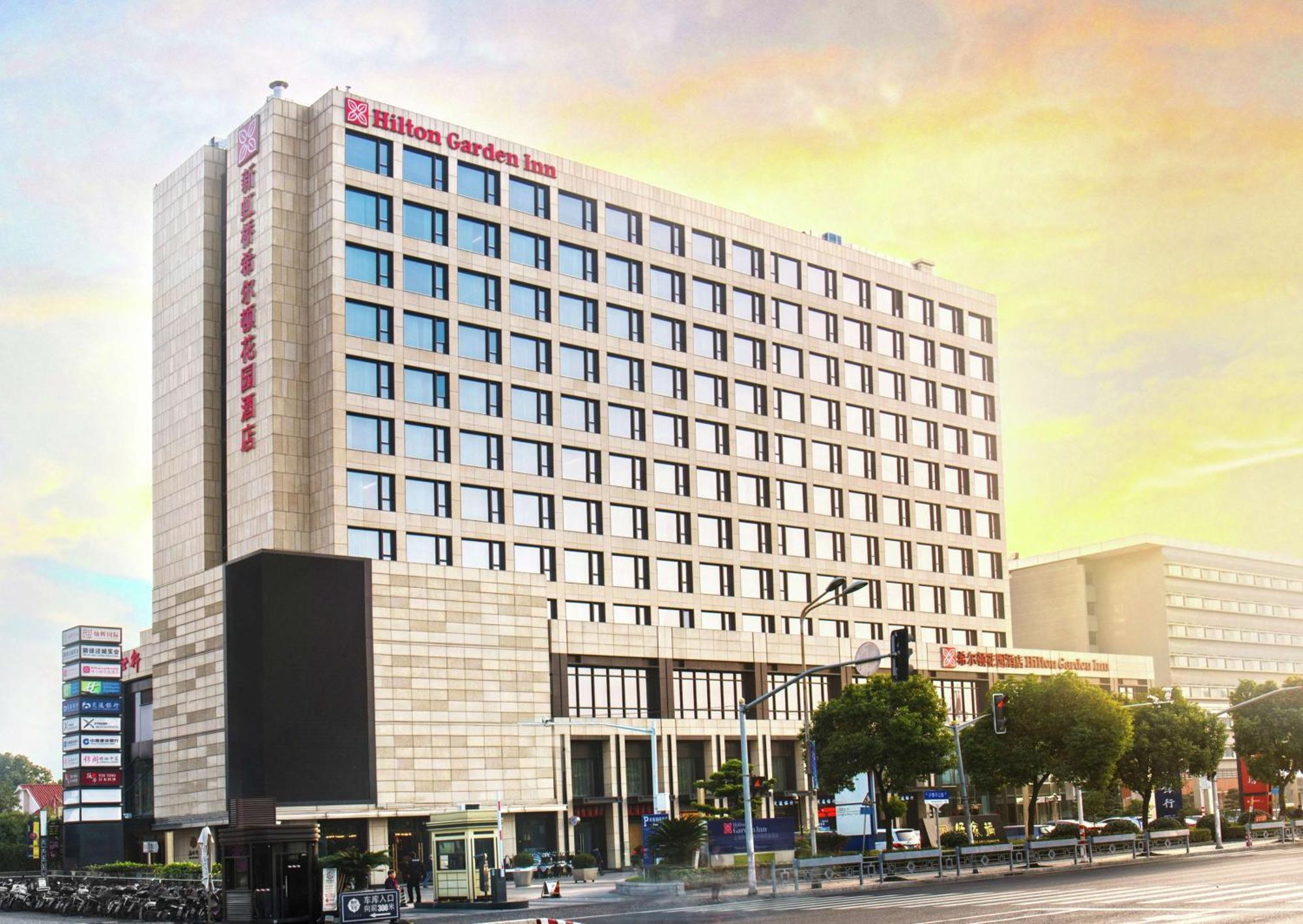 Hilton Garden Inn Shanghai Hongqiao Necc Exterior photo